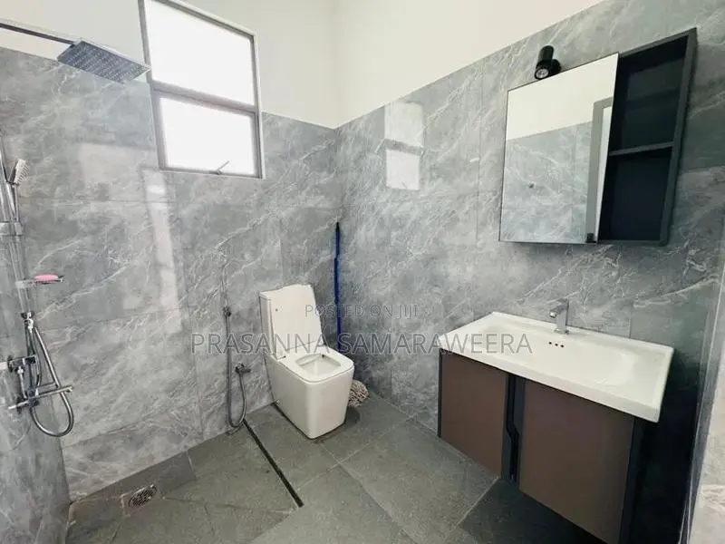 Brand New solid Modern super luxury piliyandala