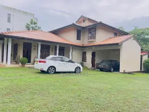 40 P With Luxury House In Talawatugoda