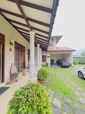 40 P With Luxury House In Talawatugoda