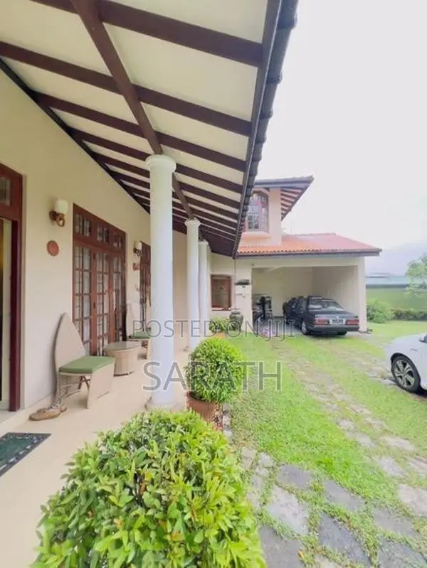 40 P With Luxury House In Talawatugoda