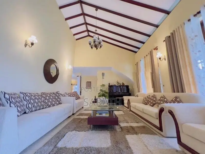 40 P With Luxury House In Talawatugoda