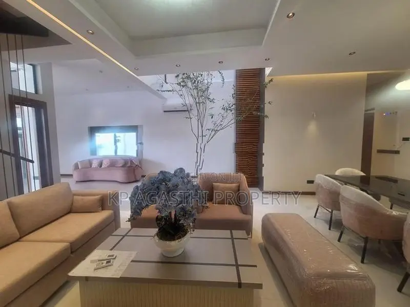 super luxury house with fully furnitured for sale battaramulla