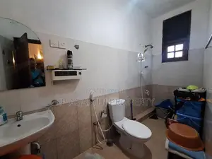 solid luxury house for sale in Battaramulla