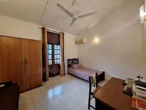 solid luxury house for sale in Battaramulla