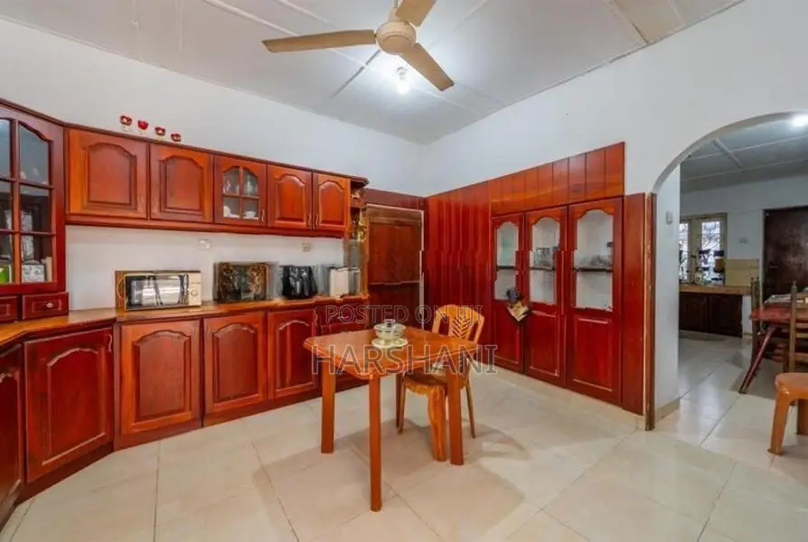 Solar Powered Spacious 3 Story House Close to Kohuwala, & Nugegoda