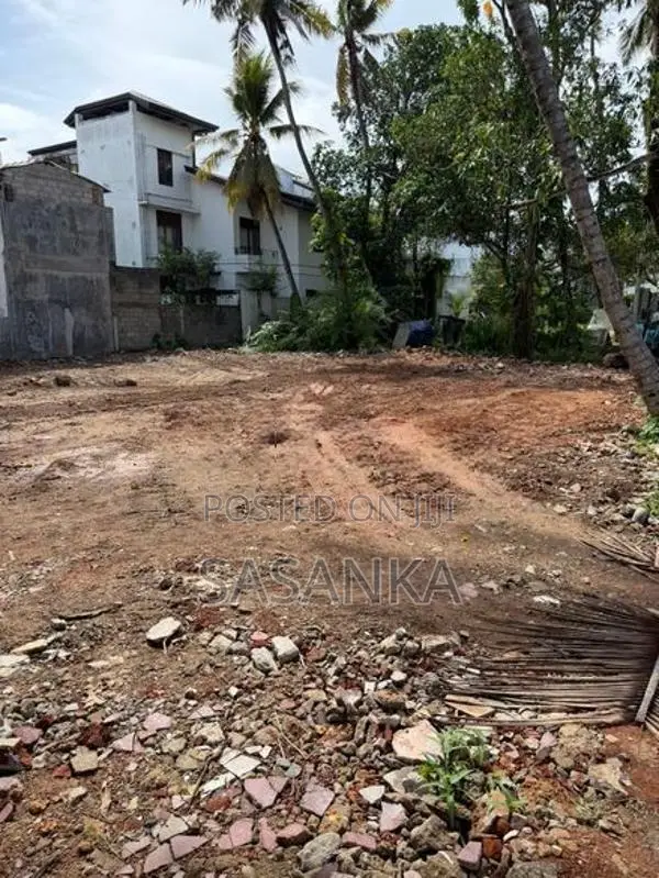Rattanapitiya Andiris Mawatha 10 perches Two Blocks For Sale