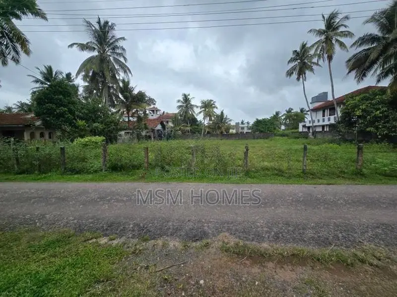 ඉතාමත් වටිනා පර් 40ක ඉඩම විකිණිමට තිඹිරිගස්කටුවම මීගමුව