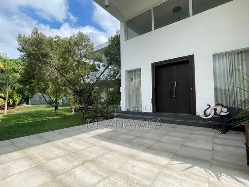 Super Luxury House for Sale in Rajagiriya Kalapaluwawa