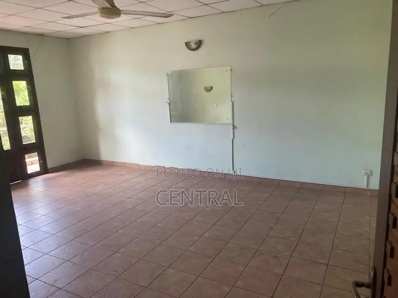 Prime Commercial Property for Sale – Wennappuwa Main Road (C7-10100)