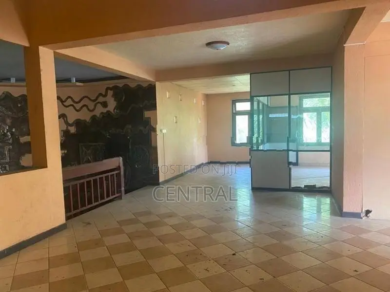Prime Commercial Property for Sale – Wennappuwa Main Road (C7-10100)
