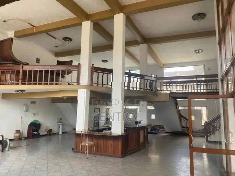 Prime Commercial Property for Sale – Wennappuwa Main Road (C7-10100)