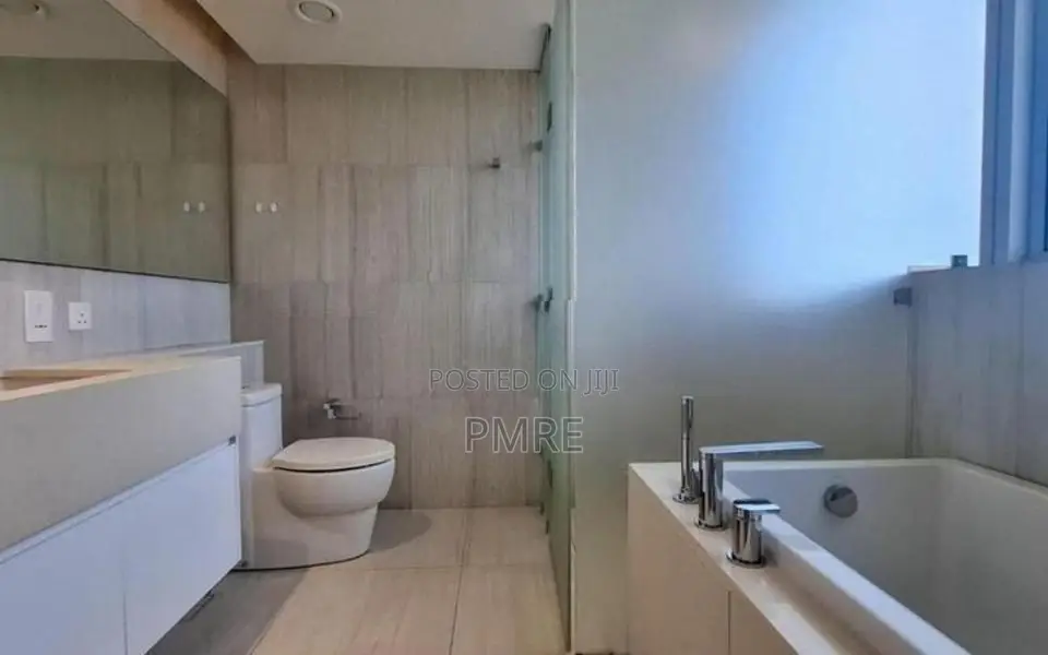Iconic Galaxy - 03 Bedroom Unfurnished Apartment for Rent in Rajagiriy