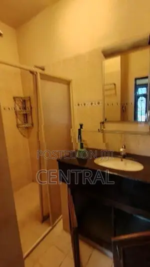 House for Sale in Colombo 06 (C7-10107)