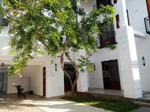 6 Bedroom Luxury Waterfront Villa Rent Nawala