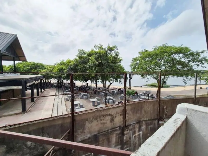 Boralesgamuwa Commercial Land – 53 Perches with Buildings