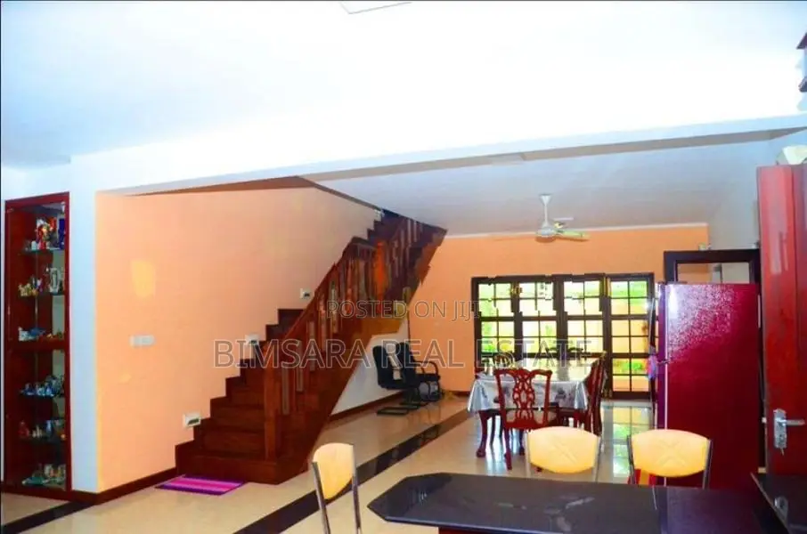 5BR Modern House for Sale in Asgiriya, Gampaha | SH10755