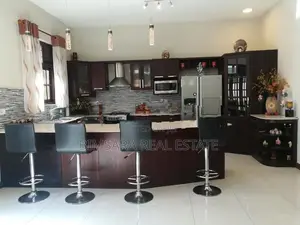 Spacious 5-Bedroom Two-Story Home on New Kandy Road, Kaduwela | SH1536