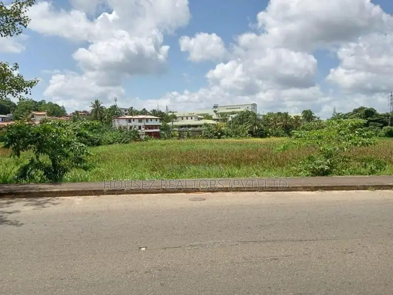 Prime Large Land for Sale – Malabe