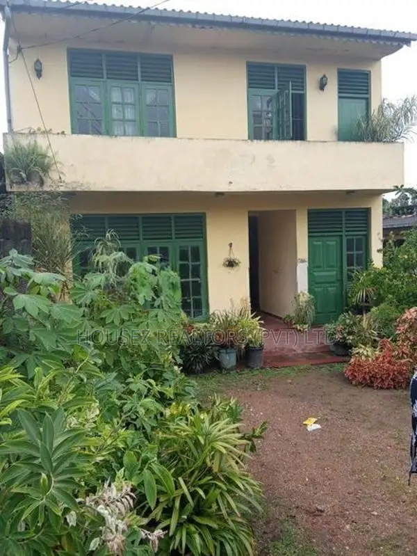 Spacious Upstairs House for Sale – Battaramulla, Deniyawatte Road