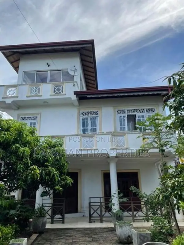 Two Story House For Sale In Boralesgamuwa Dewalamulla