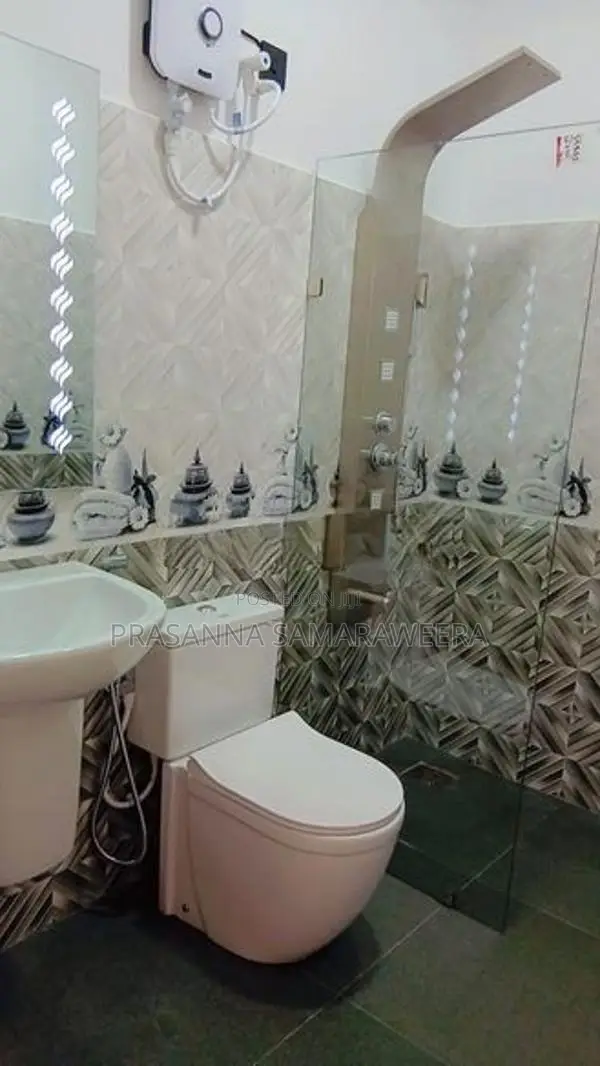 Brand New solid super luxury 2 Story House-piliyandala