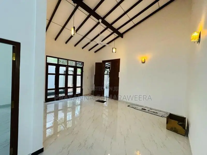 Brand New Modern super luxury piliyandala