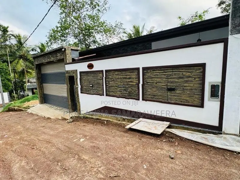 Brand New Modern super luxury piliyandala