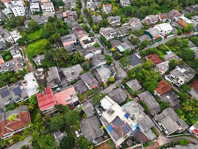 House with Commercial Space for Sale in Boralesgamuwa