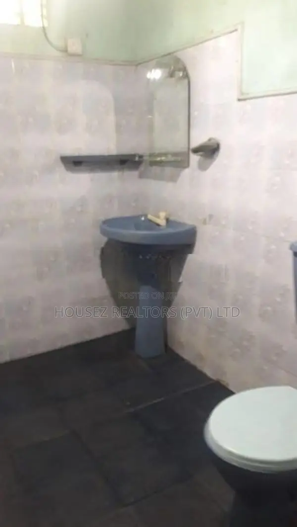 House with Land for Sale – Rose Gardens, Gonapola