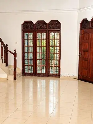5BED HOUSE FOR SALE IN KIRIBATHGODA (SP1224)