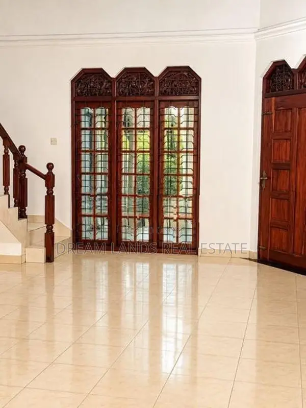 5BED HOUSE FOR SALE IN KIRIBATHGODA (SP1224)