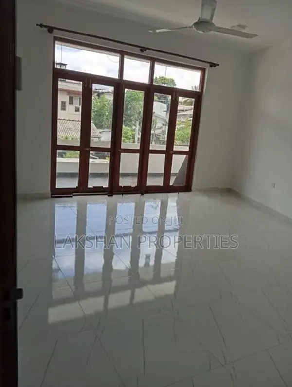 House For Sale In Boralesgamuwa Pepiliyana