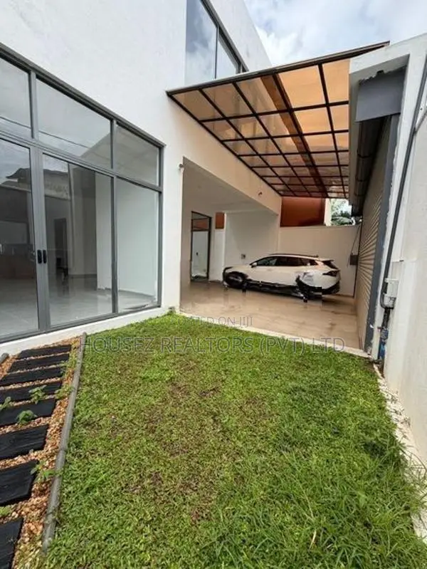 Brand New Luxury Unfurnished House for Rent Thalawathugoda