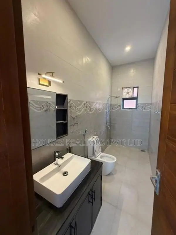 Brand New Luxury Unfurnished House for Rent Thalawathugoda