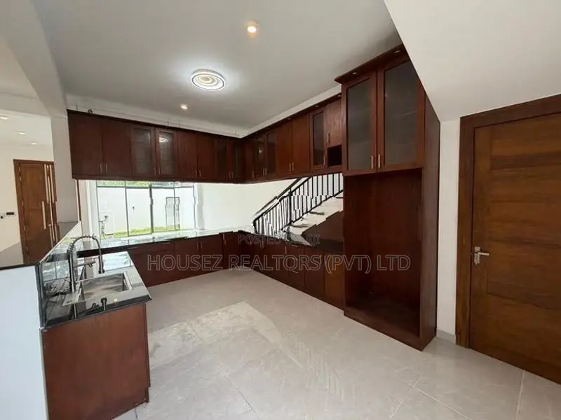 Brand New Luxury Unfurnished House for Rent Thalawathugoda