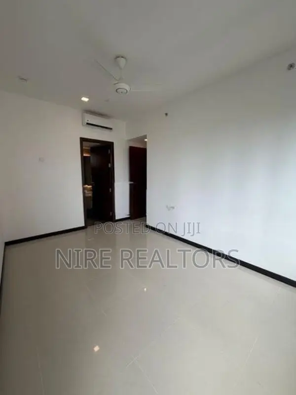 Colombo 2 2BR Apartment for Sale – Trizen