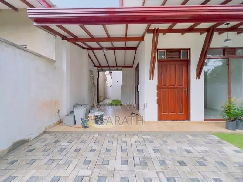 Strong Brand New House Sale Homagama