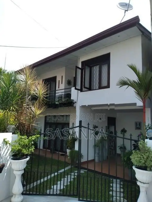 Nugegoda Peters Lane Luxry Huse For Sale