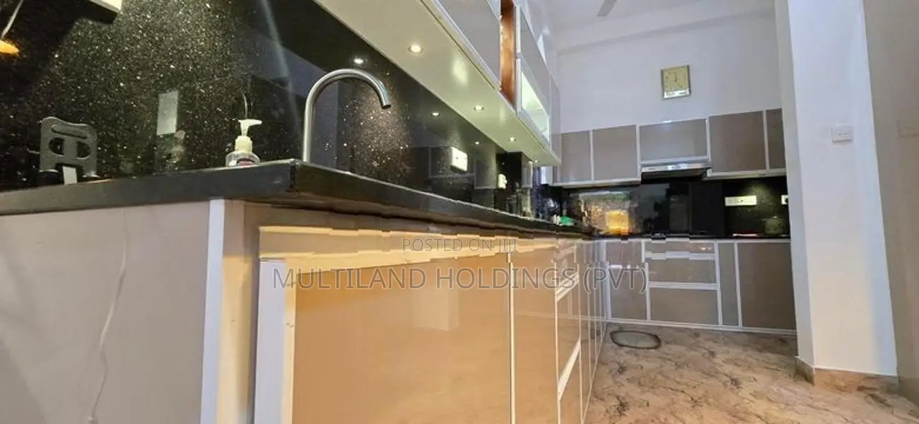 Investment Property For Sale in Gannoruwa - Peradeniya(House & Guest H