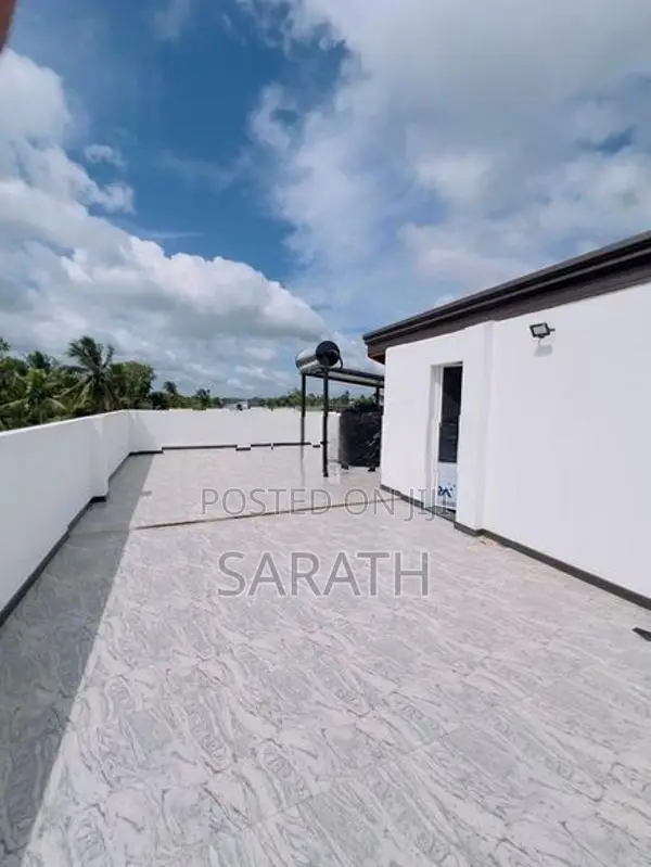 Luxurious Brand New House In Malabe