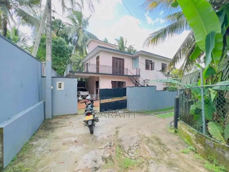 Upstairs House For Sale Malabe