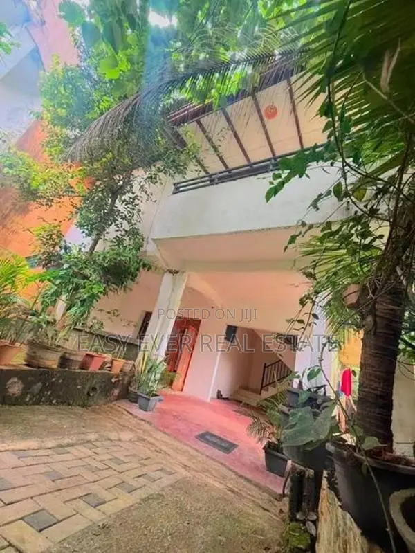 🛣️ කඩුවෙල වැලිවිටින් දෙමහල් නිවසක් / KR 13479