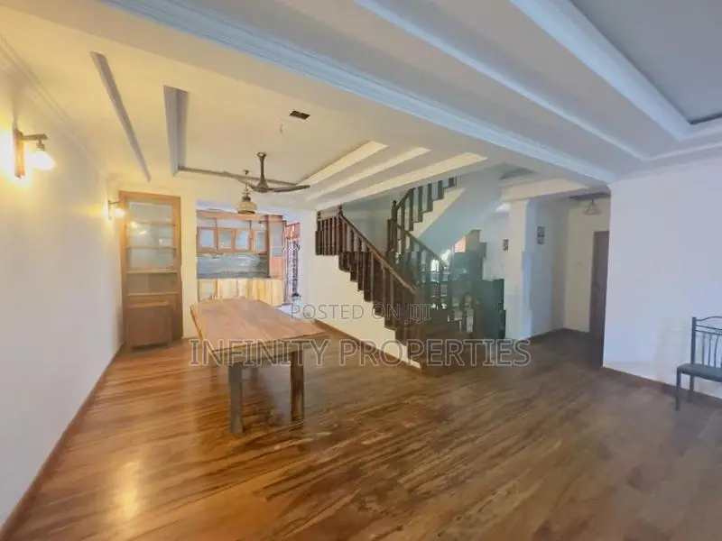 (AFA233) Brand New 03 Story Luxury house With 9 P sale At Mount Lavine