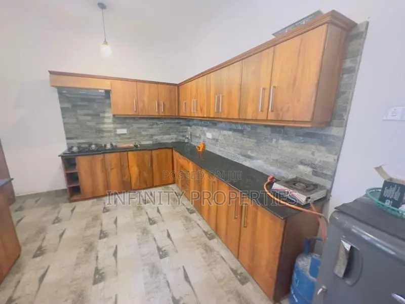 (AFA233) Brand New 03 Story Luxury house With 9 P sale At Mount Lavine