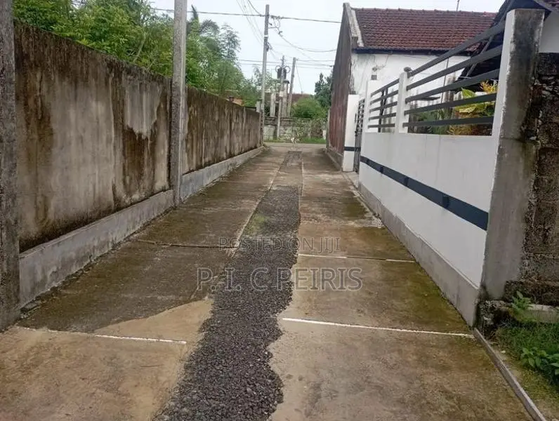 Land for sale in kurana, Negombo.Negombo, Gampaha.