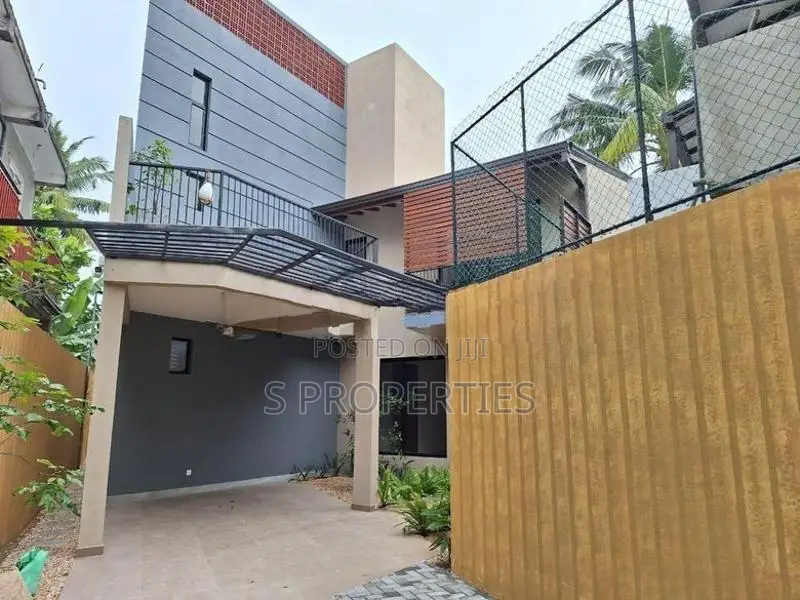 Modern architect designed house for sale in Dehiwela