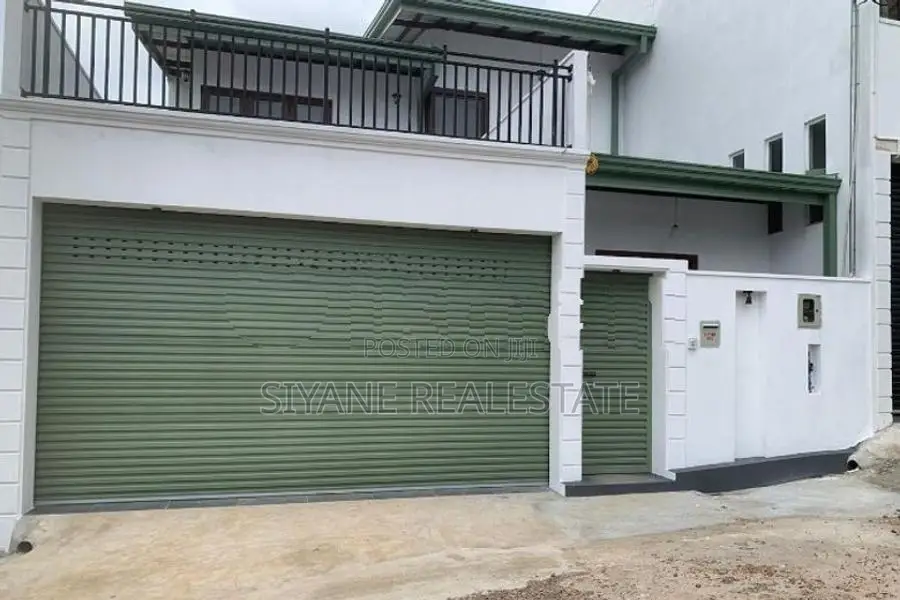House for Sale in Athurugiriya