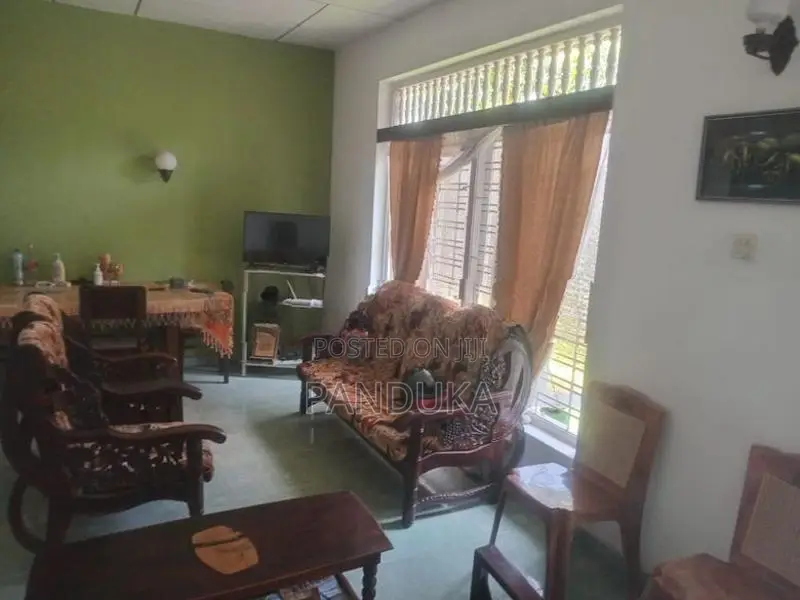 House for sale in Ja ela - Weligampitiya