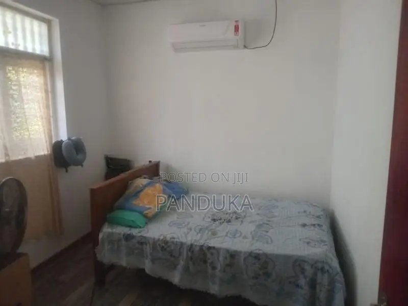House for sale in Ja ela - Weligampitiya