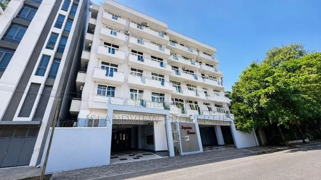 Spacious 4 Bedroom Apartment for Sale at Superior Homes in Colombo 05